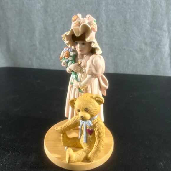 1990 Vintage Jan Hagara Rebecca Legacy Teddy Bear Kid Flower Porcelain Figurine - Picture 2 of 8